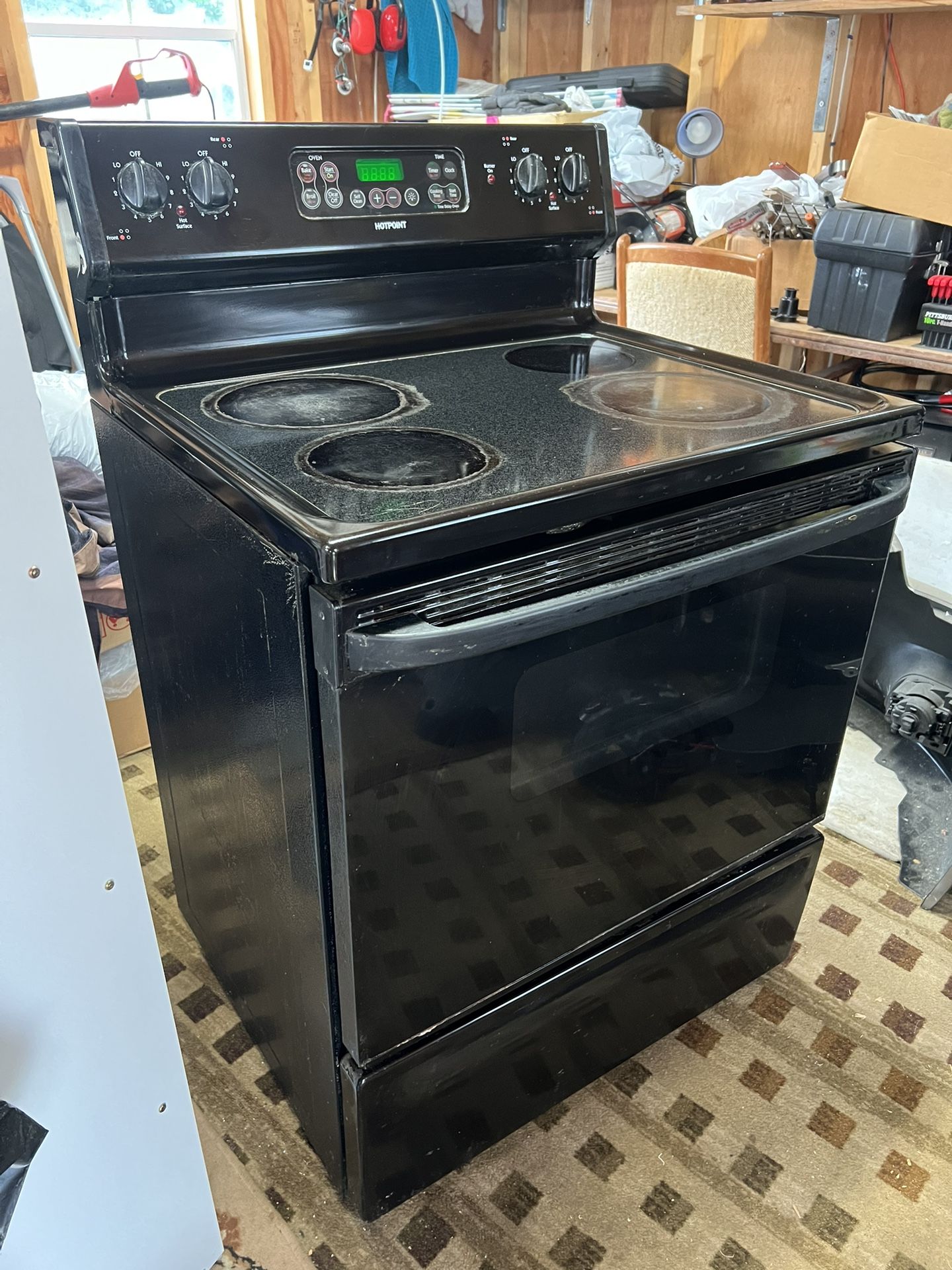 HOTPOINT Electric Stove For Sale.