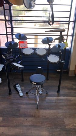 1003 Donner DED-200 Electric Drum Set W/ 4 Drums, 4 Cymbals 2 Pedals Power Cord & Chair 592758