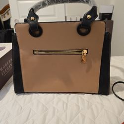 Brand New Purse Just In Time For Christmas 