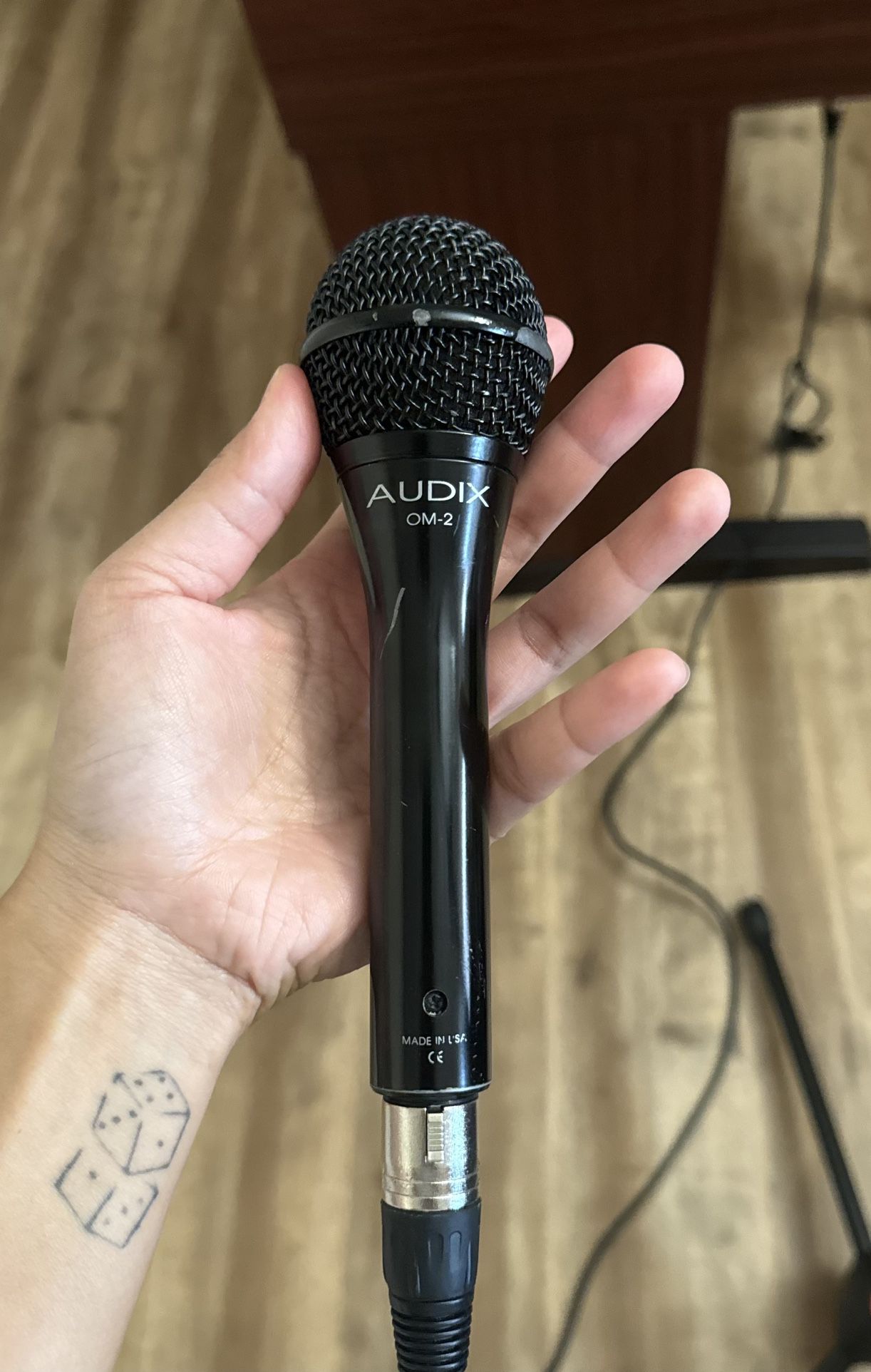 Audix OM-2 Microphone with Cable and Stand