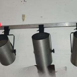 2 track lights