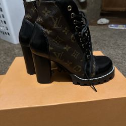 Louis Vuitton Star Trail Ankle Boot