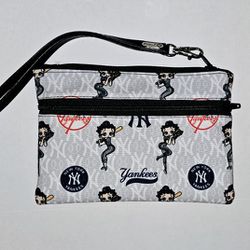 BETTY BOOP NEW YORK YANKEES CLUTCH BAG WALLET WITH DETACHABLE WRIST STRAP 