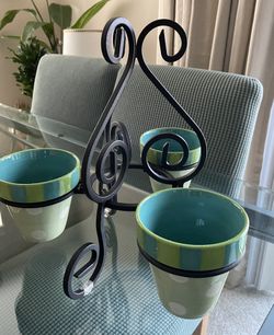 Southern living - Gail Pittman - Brand New/ Hand Painted Pots & Stand 