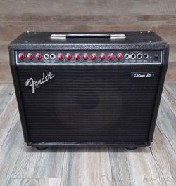 Fender Deluxe 85  Combo Amplifier 1x12   85-watt "Red Knobs"