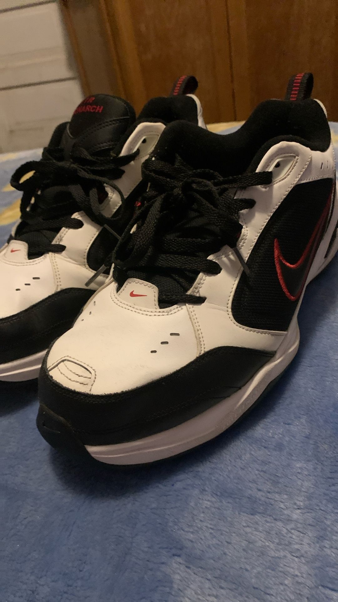Nike Air Monarch