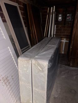 King side box spring