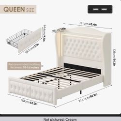 Kaliya Velvet Upholstered Platform Bed