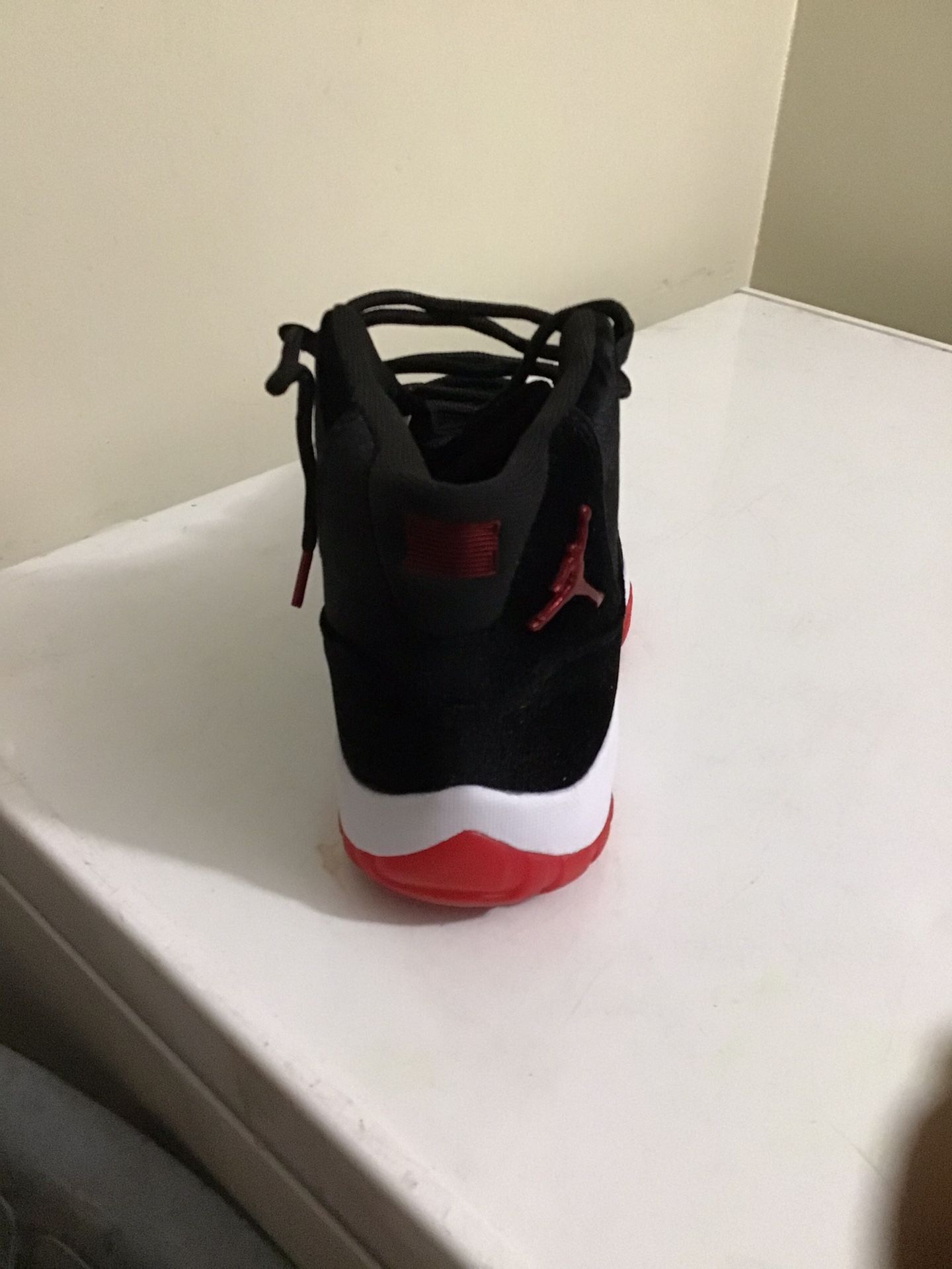 Jordan 11 “Bred Velvet” Size 11