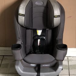 GRACO EXTENDED 2FIT CONVERTIBLE CAR SEAT!!!!