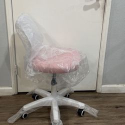 Pink Desk Chair 