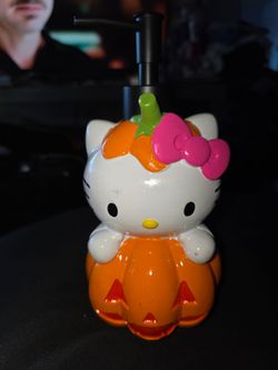 Hello Kitty Halloween 🎃 Soap Dispenser