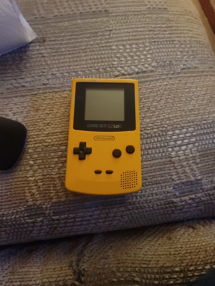 Yellow Vintage Gameboy With Pokémon Red Game Included.