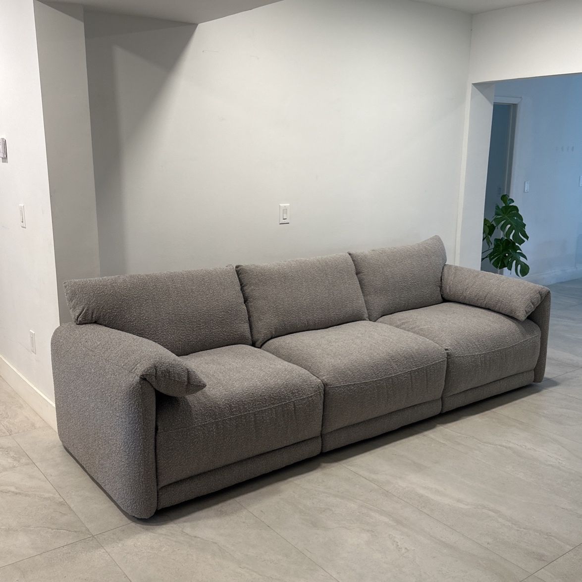 Brand New Couch Boucle For Sale 