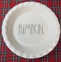 Ceramic pumpkin pie dish Rae Dun