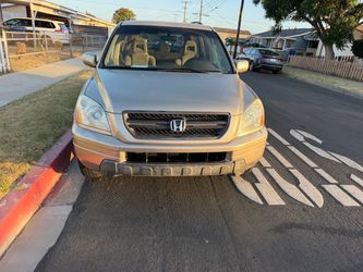 Honda Pilot SUV Gold