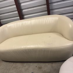 Love Seat Couch Sofa (Free Delivery)🚚 