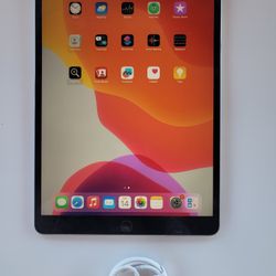 Apple iPad Pro 10.5" A1709 64GB GB Wi-Fi + 4G Unlocked Space Gray
