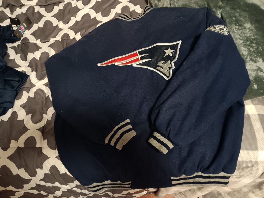 patriots 6x super bowl jacket for Sale in Dedham, MA - OfferUp