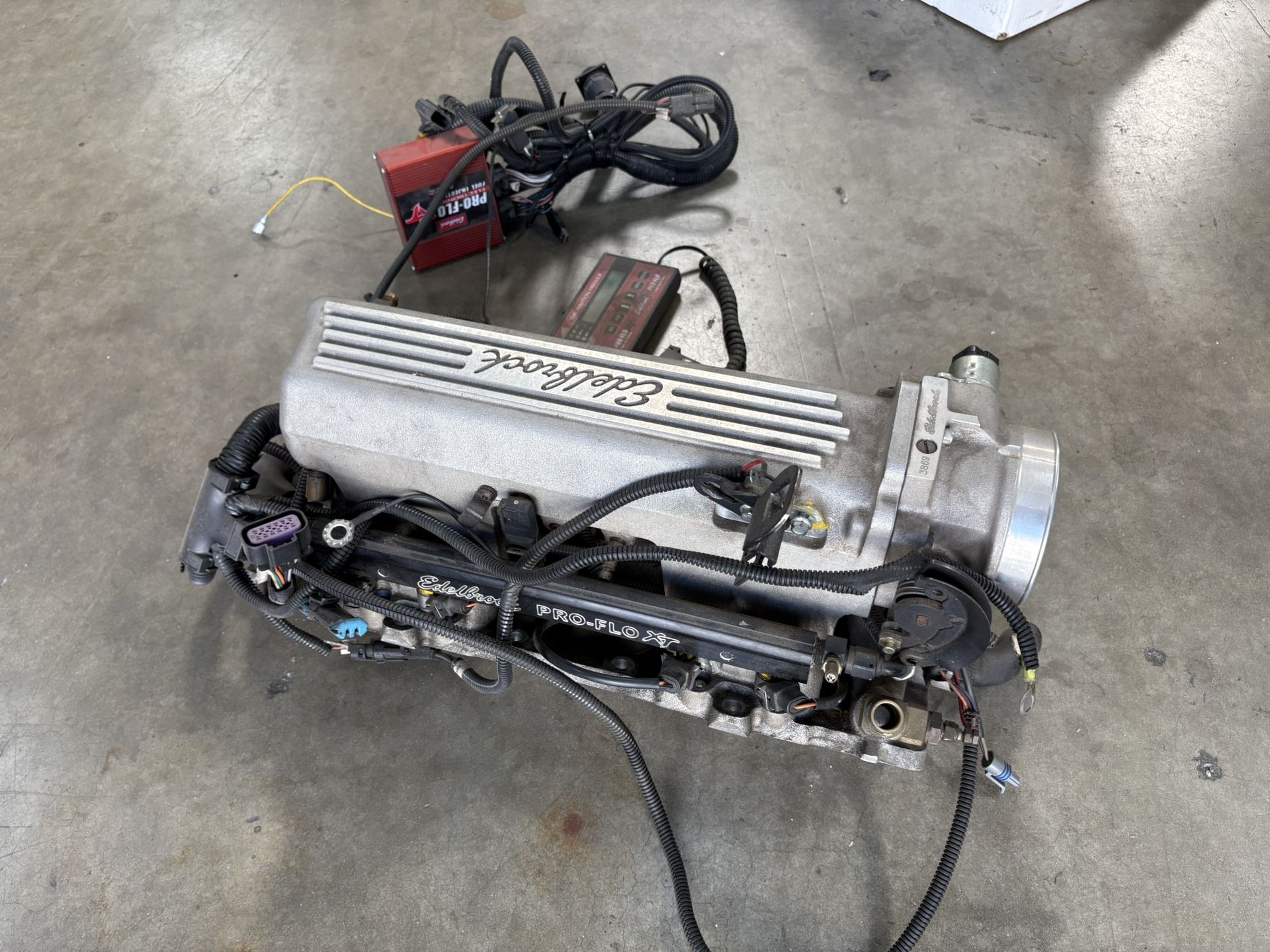 Edelbrock Fuel Injection Kit, Big Block Chevy Chevy for Sale in West ...
