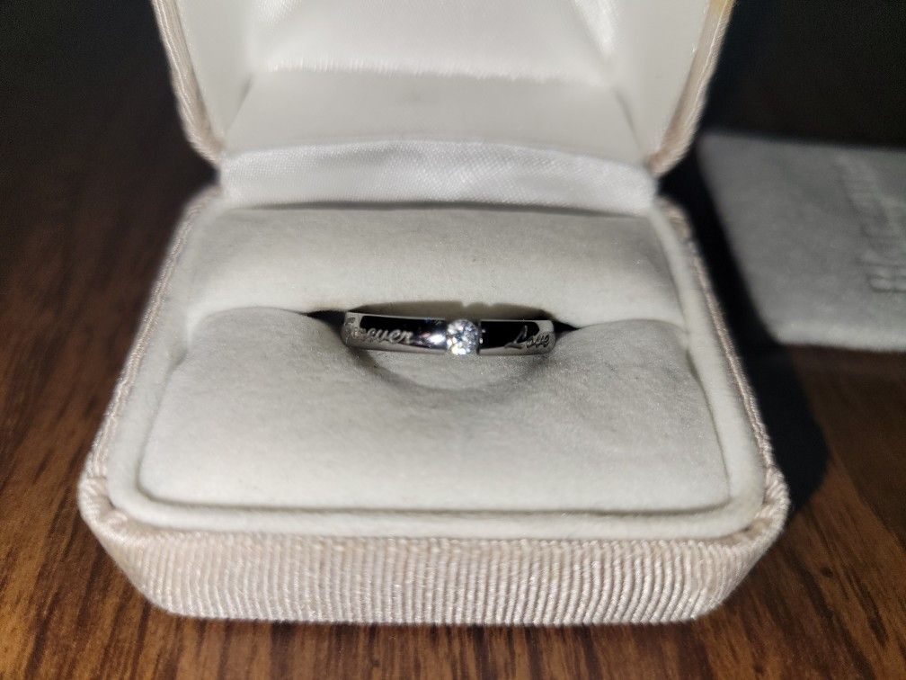 Floating Gem Ring Size 6