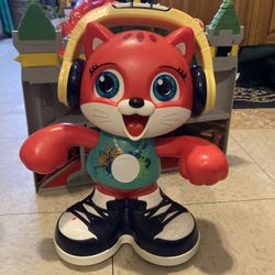 Talking/dancing Cat Toy Works Fine 