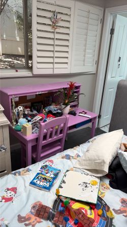 Kid Kraft purple desk