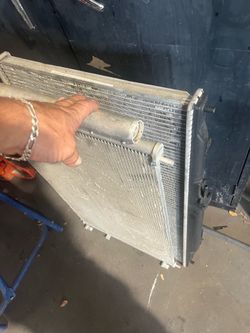 Honda radiator and condenser- like new