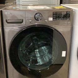 LG Washer 4.5 Cu Ft And Dryer 7.4 Cu Ft Set New Scratch And Dent 