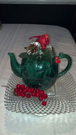 Vintage Lefton Holly teapot no lid