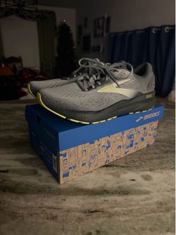Brooks Ghost 16 Men’s Size 11.5 – Like New
