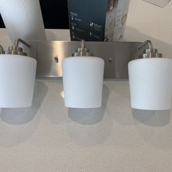 Bathroom Light Fixtures
