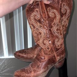 Authentic Very Lightly Worm Ferrini Leather Boots