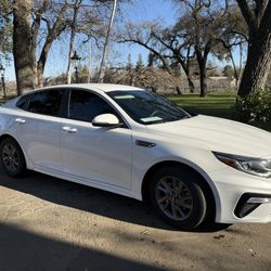 2020 Kia Óptima Great Commuter Car 