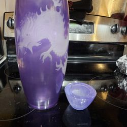 Purple Vase W/etched Dragon
