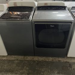 Whirlpool Washer And Gas Dryer 