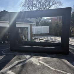 Blow up movie screen