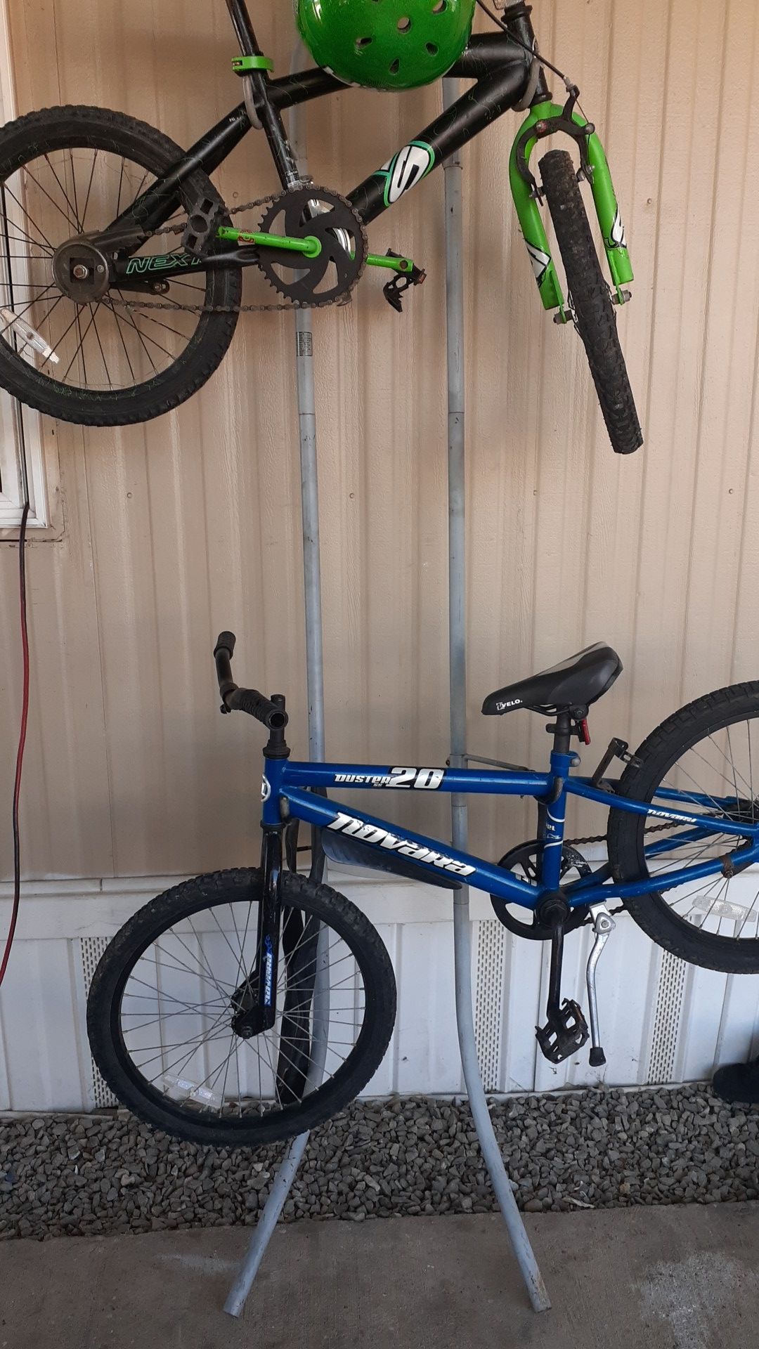 Delta double bike rack