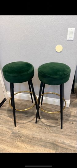 Set of 2 Green Velvet Bar Stools