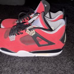 Jordan retro 4 toro bravo