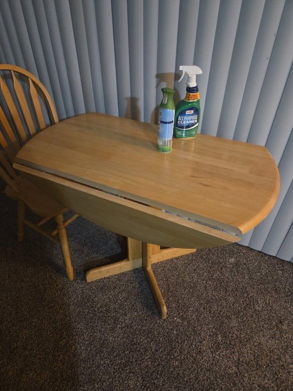 Cute Wood Table And Chair