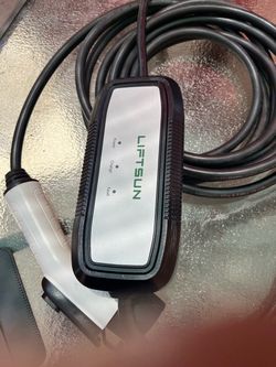Portable Level 1 and Level 2 EV Charger 110V & 240V
