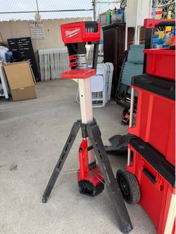 M18 Milwaukee Rocket Light