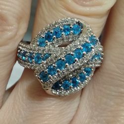 Stunning 🆕 Genuine Blue Tourmaline & White Topaz Ring 💍 SIZE 6! 💙🤍