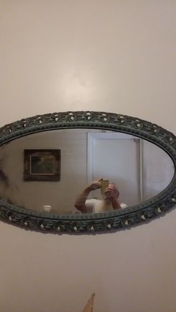 ANTIQUE OVAL MIRROR