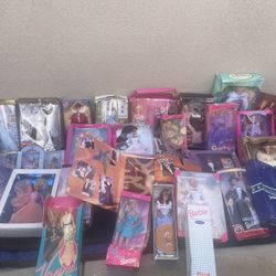32 Antique Barbie’s For Sale 