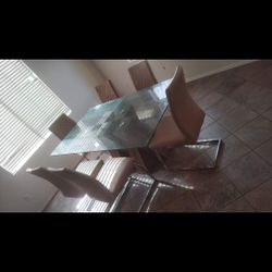 Dinning Table 