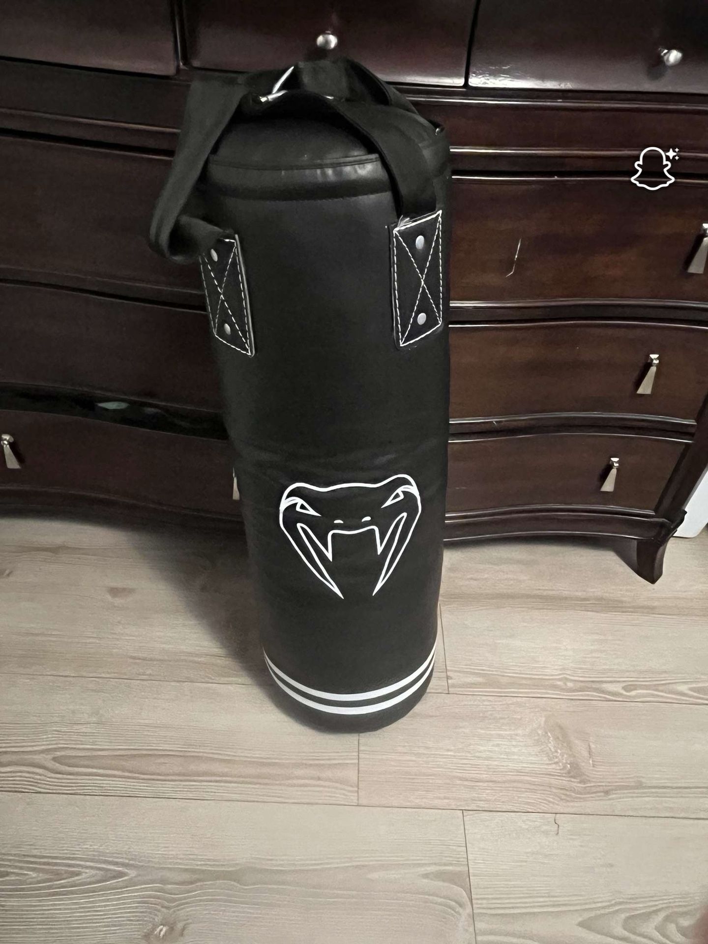 Venum Classic 70 lb Heavy Punching Bag Kit - Boxing & MMA Training - Black/White - 48" 