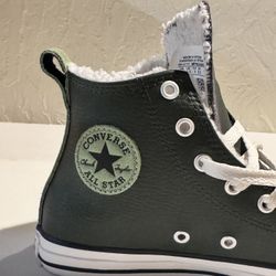 New Youth Leather Converse Shoes Size 3