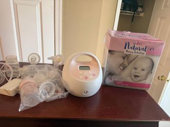 Brand New Medela Manual Breast Pump – Never Used